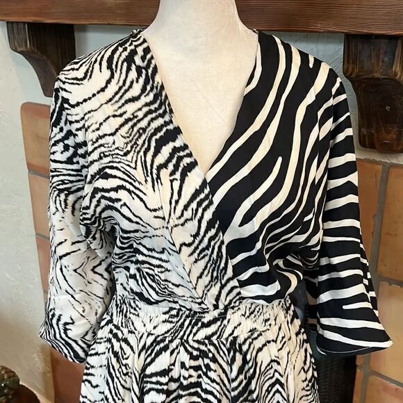 Nocturne Zebra Print Mini Dress, S/6-36 EU! - Picture 2 of 11